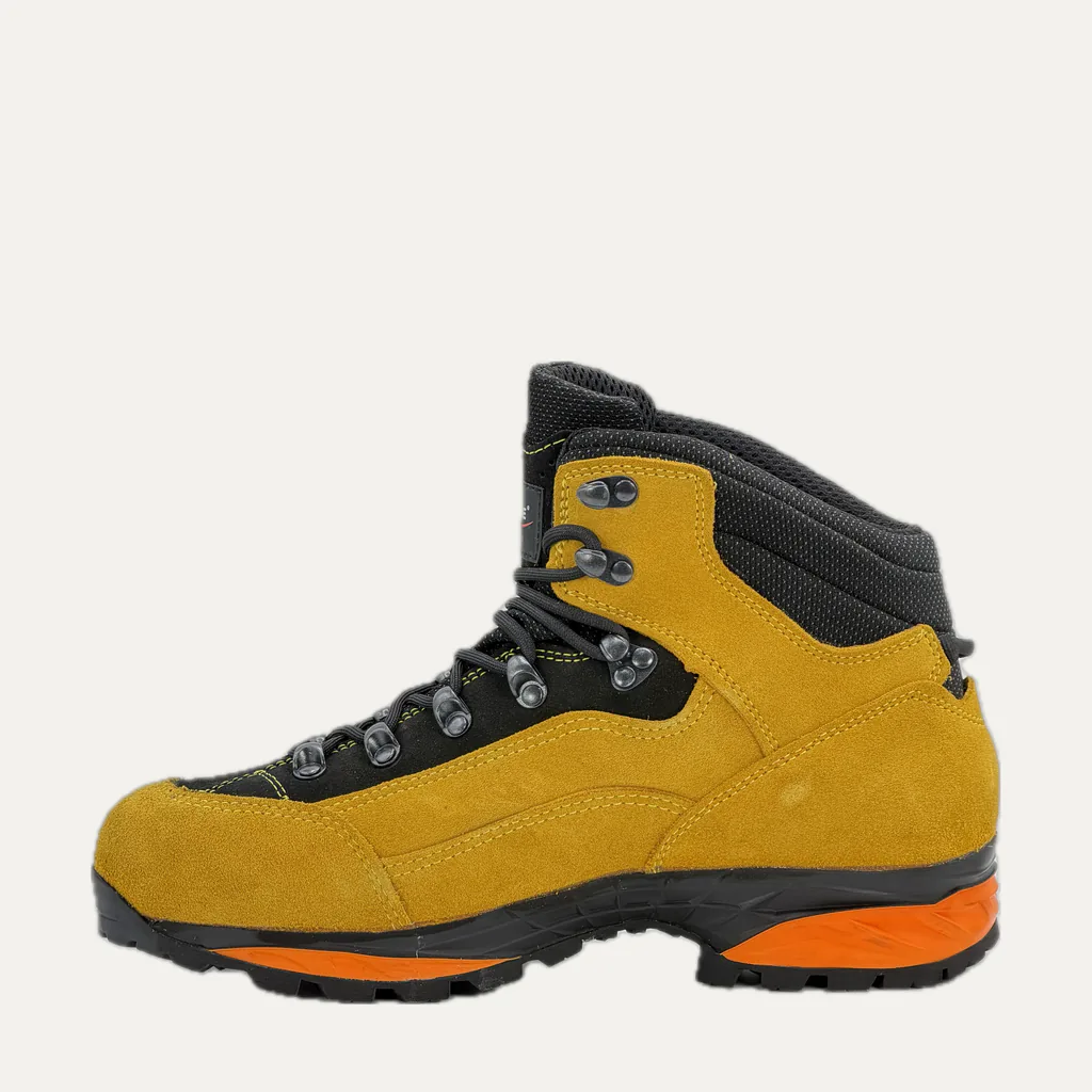 HIKER Yellow, Photo 3 of 5